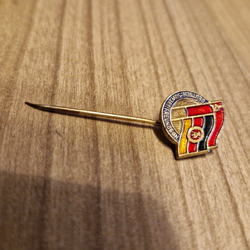 Ddr anstecker pin deutsch - anstecker,